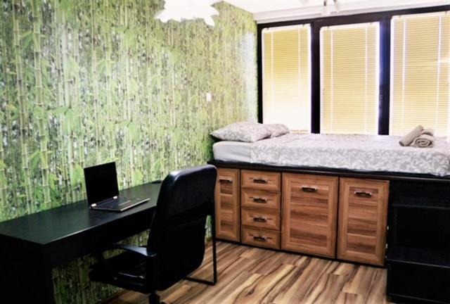 The White Apartment - Free Parking София Экстерьер фото